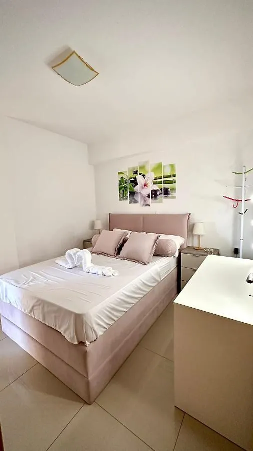 Apartment Gabrielle With Private Parking 普拉